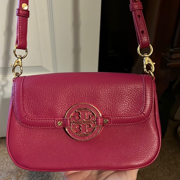 Tory Burch Handbags - Tory Burch crossbody pink